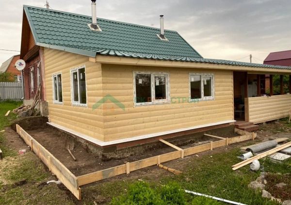 Каркасная пристройка, отделка блокхаус